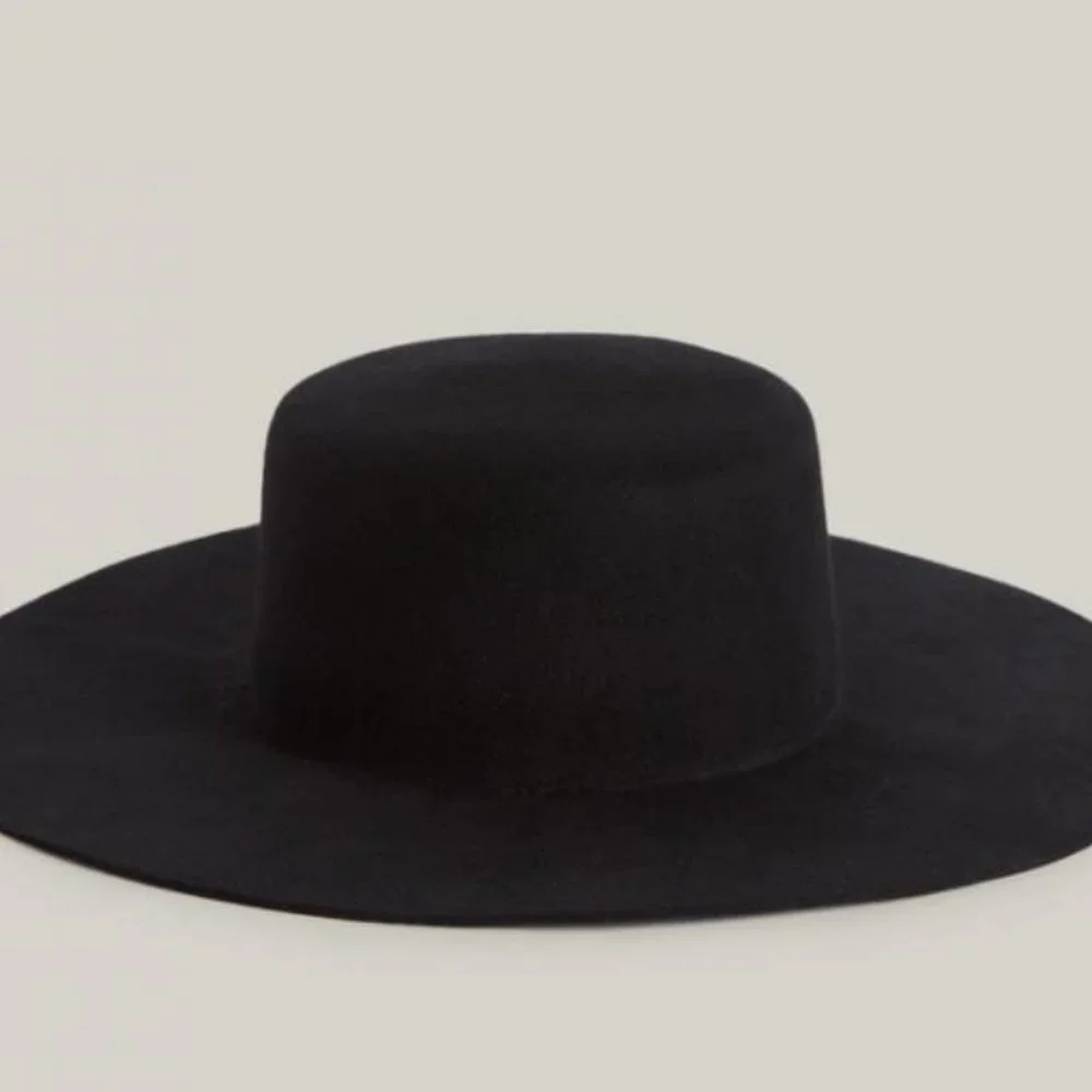 AllSaints Toggle Chain Wool Bolero Hat Black NWOT - Picture 3 of 4